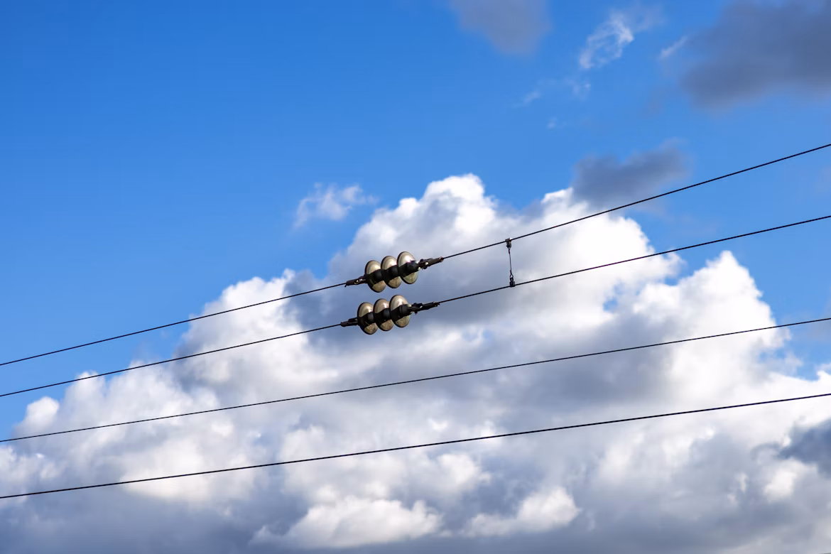 Safe Work Practices Near Power Lines